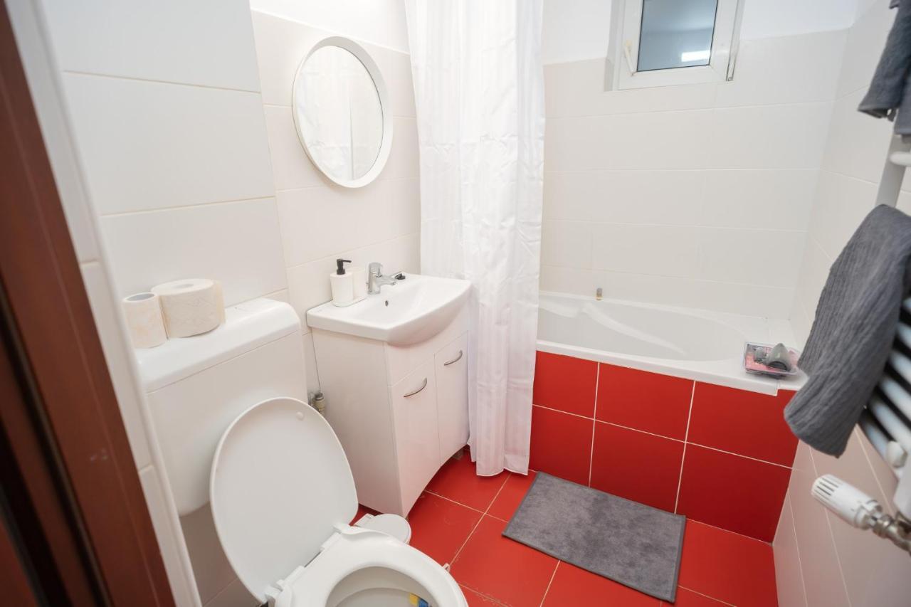Spacious 2Br Dristor Apartment Бухарест Екстер'єр фото