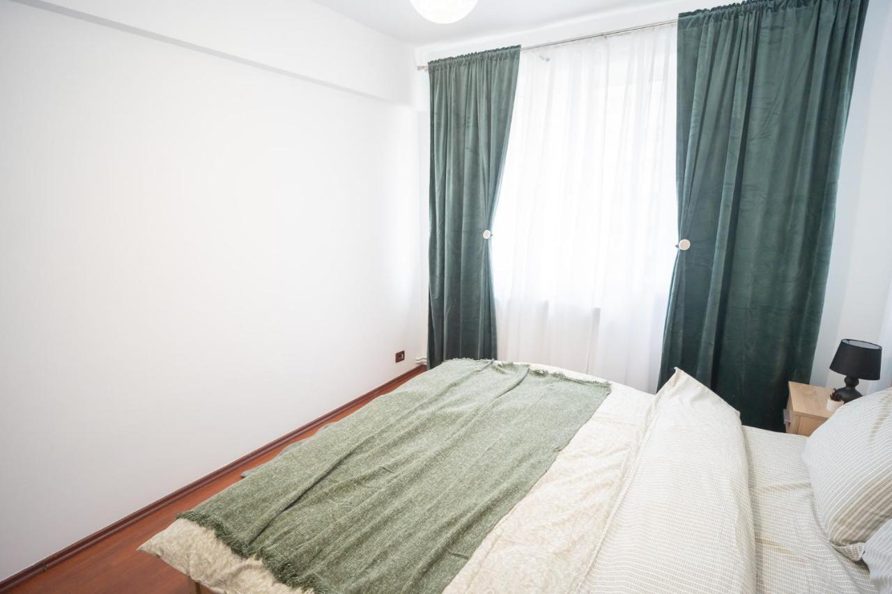 Spacious 2Br Dristor Apartment Бухарест Екстер'єр фото