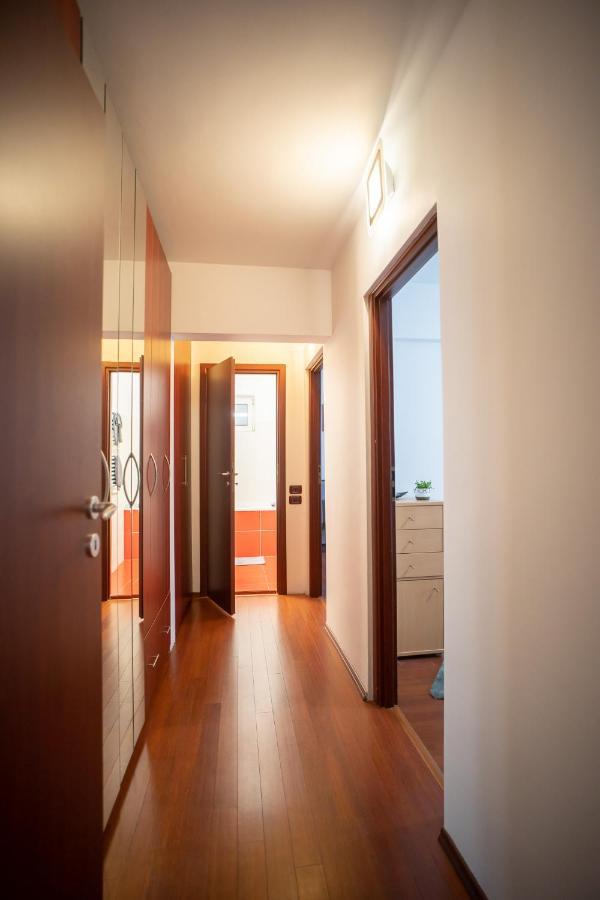 Spacious 2Br Dristor Apartment Бухарест Екстер'єр фото