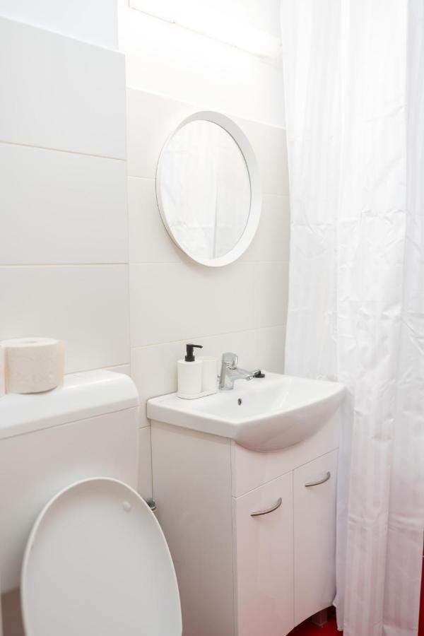 Spacious 2Br Dristor Apartment Бухарест Екстер'єр фото